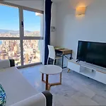 Highrise Apartment With Private Terrace & Sea Views - 34Th Floor