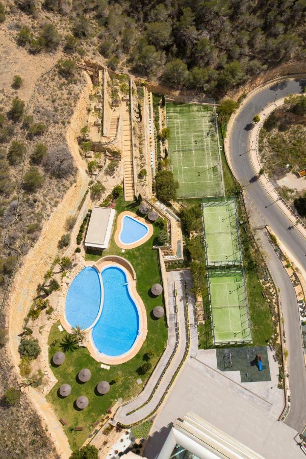 Highrise With Private Terrace & Sea Views - 34th Floor Apartment
